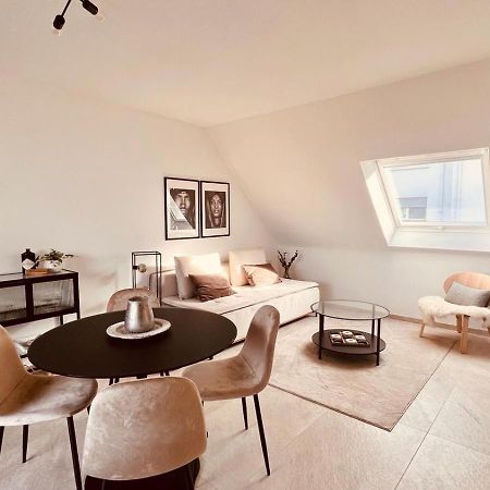 Apartment Am Schloss - Air Saarbrücken Zewnętrze zdjęcie